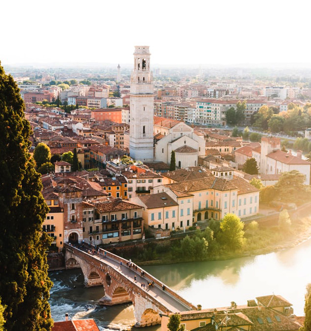 Verona - 54 di sản Unesco ở Ý - Favellatrice
